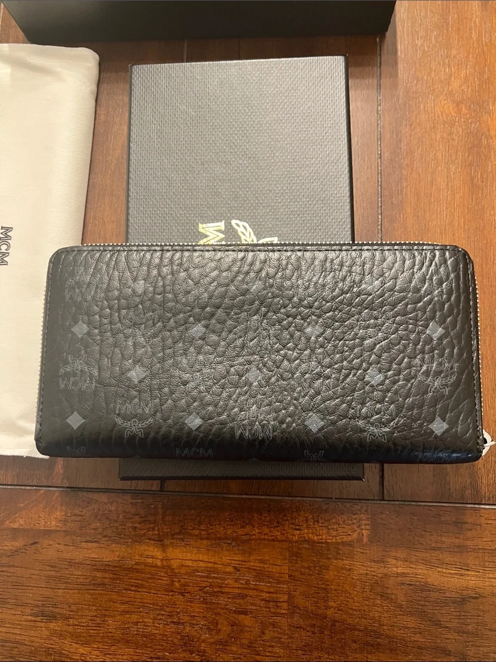 ❤️ MCM Black Logo Embossed Large Leather Monogram Wallet